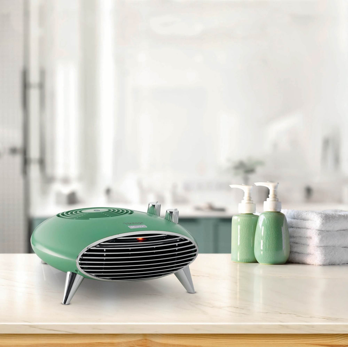 Ariete 8211 Termoventilatore da tavolo, Stufetta elettrica, 2000W, Termostato, Silenzioso, Griglia e piedi cromati, Verde