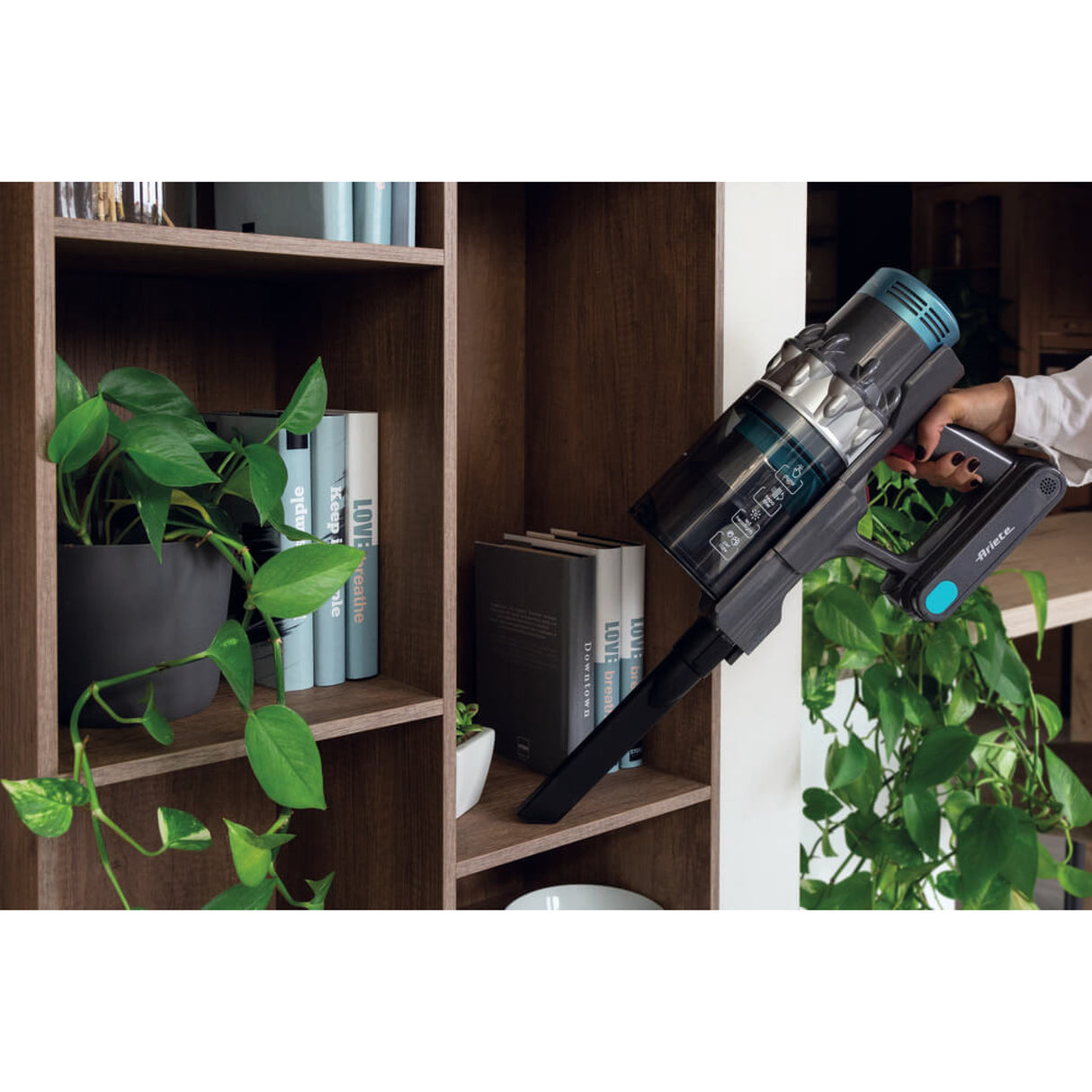 Ariete Scopa Elettrica a Batteria 22V Lithium Digital Panel