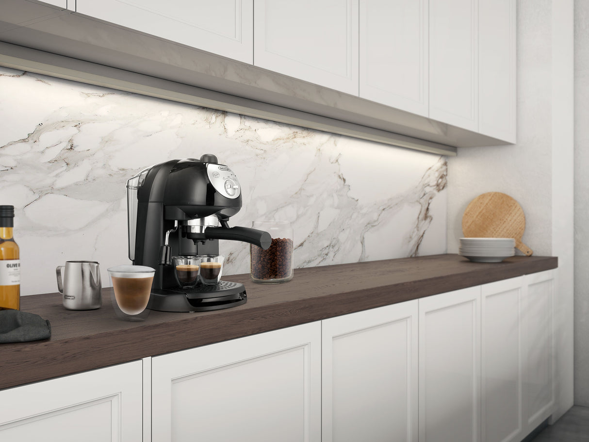 De’Longhi EC201.CD,B Macchina da Caffè Manuale Espresso e Cappuccino, Compatibile con Polvere o Cialde E.S.E., Spegnimento Automatico, Serbatoio Estraibile da 1L, Potenza 1100W, Nero