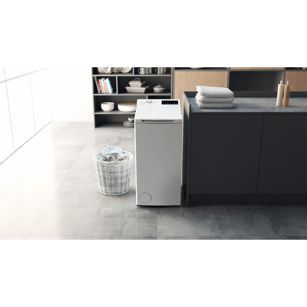 Hotpoint Ariston Ariston Lavatrice WMTG625BSIT/1 6kg Classe B Antimacchia
