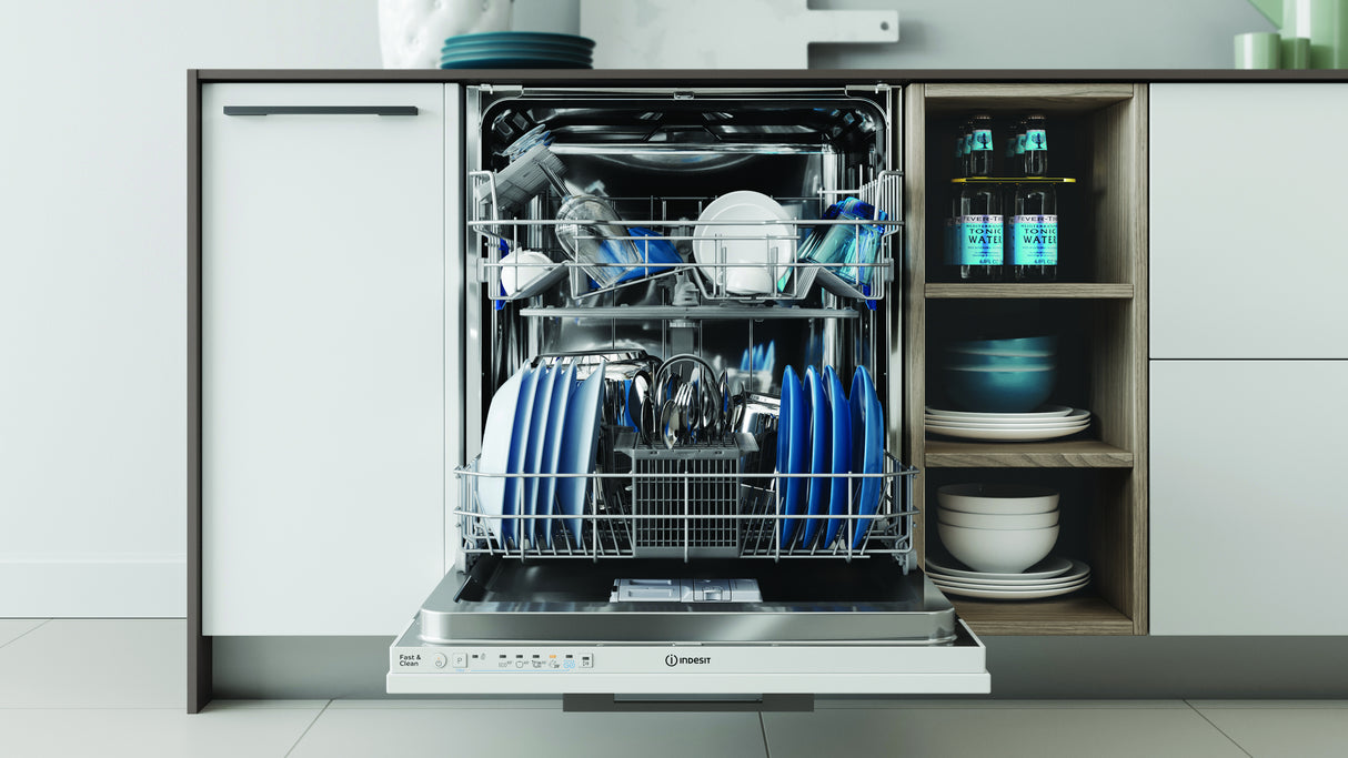 Indesit Lavastoviglie BI 60 cm, classe E, 14 coperti, Push&Go