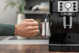 De’Longhi Magnifica S ECAM21.110.B, Macchina Automatica per Caffè in Chicchi, Cappuccinatore Manuale Classico, 2 bevande dirette, Pannello Comandi con Tasti, Black