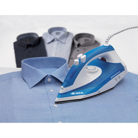 Ariete 6234 Steam Iron - Ferro da stiro con piastra in teflon - Colpo vapore 140 gr/min - Serbatoio 250 ml - 2000 W - Bianco e Azzurro