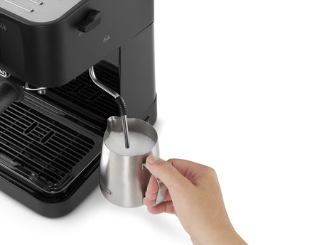 De’Longhi STILOSA EC235.BK Macchina da Caffè Manuale Espresso e Cappuccino, Compatibile con Polvere o Cialde E.S.E., Spegnimento Automatico, Serbatoio Estraibile da 1L, Potenza 1100W, Nero